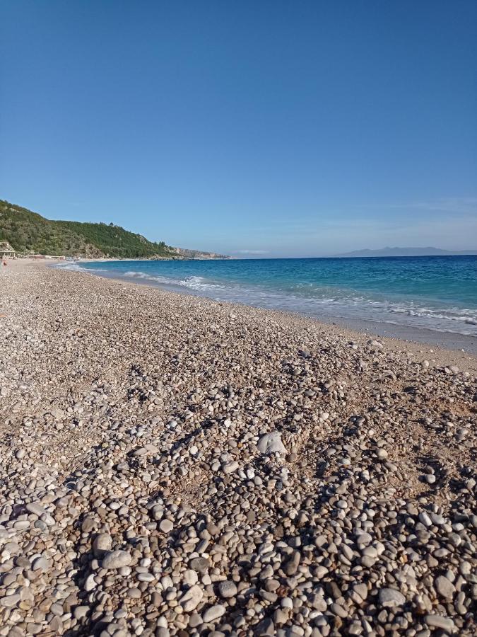Wave N' Sea Apartments Himarë Dış mekan fotoğraf