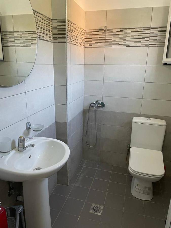 Wave N' Sea Apartments Himarë Dış mekan fotoğraf