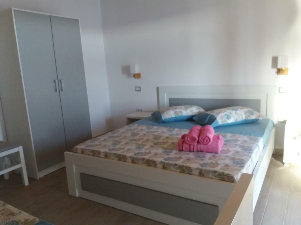 Wave N' Sea Apartments Himarë Dış mekan fotoğraf